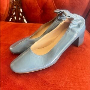 Everlane The Day Heel patent leather shoes Made in Italy sz 7 rare denim blue